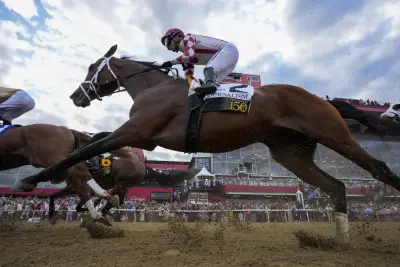 Journalism Takes the Preakness — by a Nostril