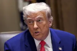 Trump addresses graduating students at the University of Alabama