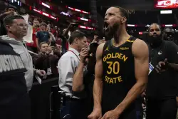Kurtenbach: Surprise! The old, battered Warriors vanquished the Rockets again