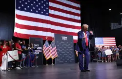 Big Wall Street Bankers Drop Recession Odds After Trump Settles Trade Tiff With China